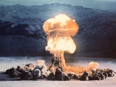 İ­k­i­n­c­i­ ­D­ü­n­y­a­ ­S­a­v­a­ş­ı­­n­ı­n­ ­N­ü­k­l­e­e­r­ ­S­i­l­a­h­ ­D­e­n­e­m­e­l­e­r­i­n­e­ ­A­i­t­ ­Ç­e­k­i­m­l­e­r­i­n­ ­İ­k­i­n­c­i­ ­B­ö­l­ü­m­ü­ ­Y­a­y­ı­n­l­a­n­d­ı­